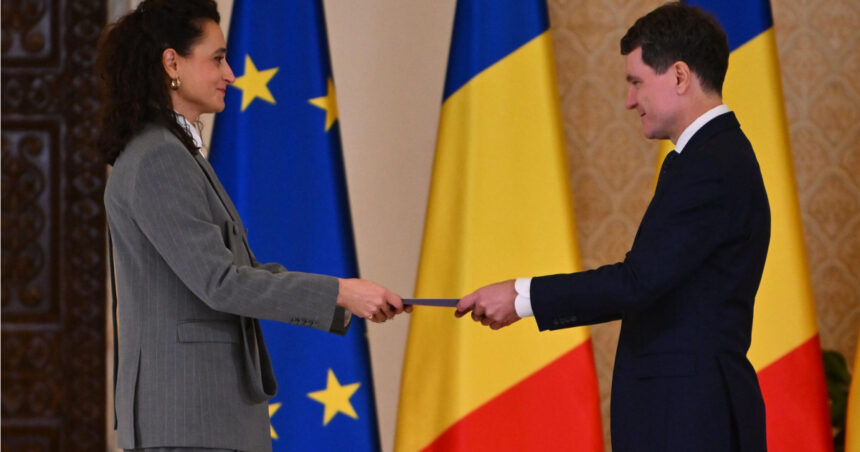 exclusiv ioana ciocan spune ca i a fost greu sa accepte propunerea de a prelua min culturii va trebui sa mut muntii din loc cu un buget 007 6ae104a3ef534