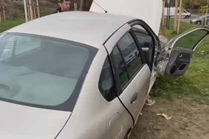 foto o masina a patruns intr un loc de joaca pentru copii in bistrita soferita resuscitata 6ae2287030b4e