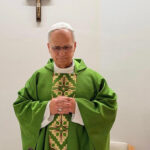 foto primele imagini cu papa leon al xiv lea din spital suveranul pontif a oficiat o slujba si le a multumit medicilor 6ad22189bdbb9
