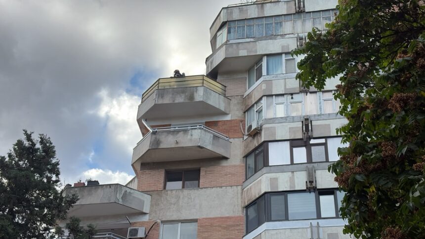 galerie foto video incendiu la un apartament din municipiul constanta interventie in forta a pompierilor 6ad21f9c29f08