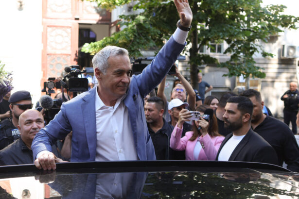 jandarmeria capitalei a dat 32 de amenzi de aproape 38 000 de lei sustinatorilor lui calin georgescu 6abe5b0a9c2bc
