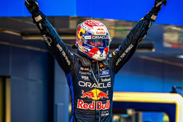 max verstappen castiga marele premiu al bahrainului intr o cursa haotica intarziata de ploaie hamilton pe podium 6ac2689b472d0