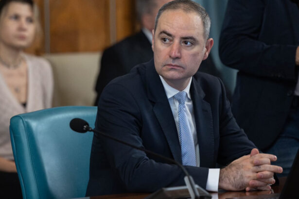 nazare spune ca are o relatie foarte buna cu psd ce raspunde ministrul despre presupusele gauri din buget 6ae4b9b29ffc1