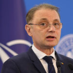 niculescu a numit primul secretar de stat in guvern bachide spunea ca daca putin ar trimite omuleti verzi in romania ii ia politia 6adb2e7fafa70
