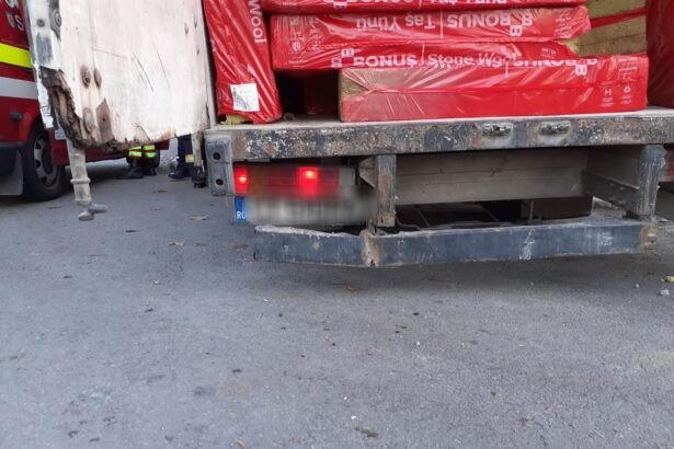 o firma straina solicita ridicarea sechestrului pus de diicot constanta pe un camion implicat in contrabanda 6ae12358a7ed4