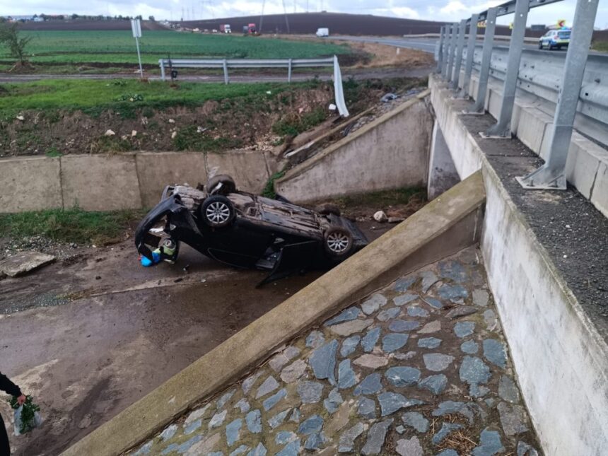o masina s a rasturnat in zona sibioara o victima a refuzat transportul la spital 6ace1f7e6a3f3
