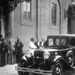 o suta de ani de istorie pe patru roti vaticanul expune colectia de papamobile ale suveranilor pontifi incepand din 1930 6ae305c1938ab