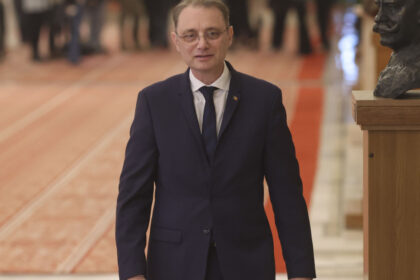 politico criza politica din romania ia o pauza de sase luni dupa investirea guvernului niculescu 6ad78c070dcaf