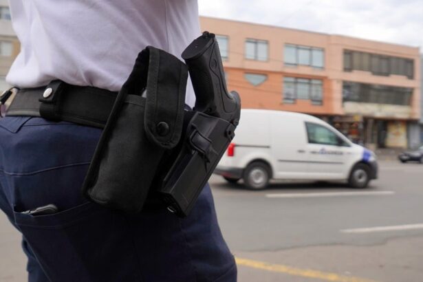 politistul pistolar de la vama veche care ameninta ca se sinucide dupa ce a impuscat un tanar e nemultumit de pedeapsa 6abd8d3080a2e