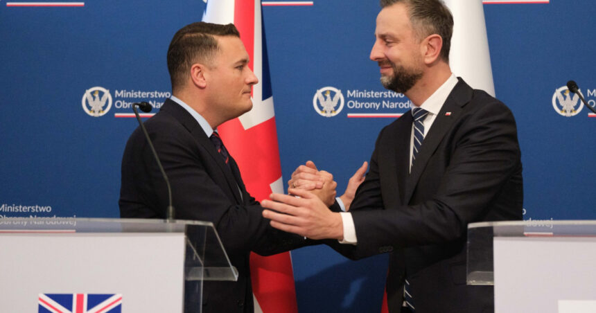 polonia si marea britanie isi unesc fortele in fata amenintarilor rusiei ce prevede acordul militar semnat la varsovia 6ae0c8dfc4228