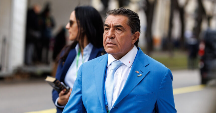 prietenul controversat al lui trump paolo zampolli indepartat din administratie dupa un scandal pe e mail 6ad1d0db80bfe