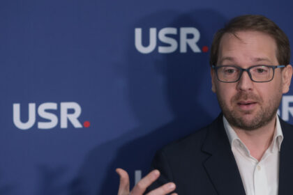 psd ii cere lui dominic fritz sa renunte la functia de presedinte al usr si sa isi caute de lucru in mediul privat 6ac9128fbf90b