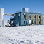 telescopul ascuns in gheata antarcticii care detecteaza particulele fantoma ale universului 6ad23e3294b47