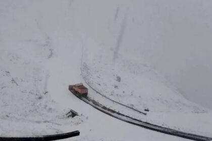 traficul rutier inchis pe transfagarasan din cauza vremii se inregistreaza ninsoare ceata si temperaturi scazute 6ae0da4996494