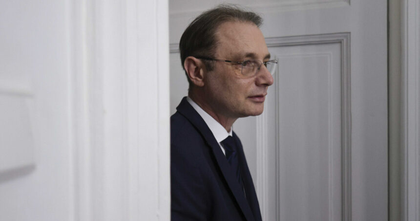 traian basescu despre cine va fi de fapt seful real al ministrilor va obtine tot ce vrea de la premier 6ad83aa37a229