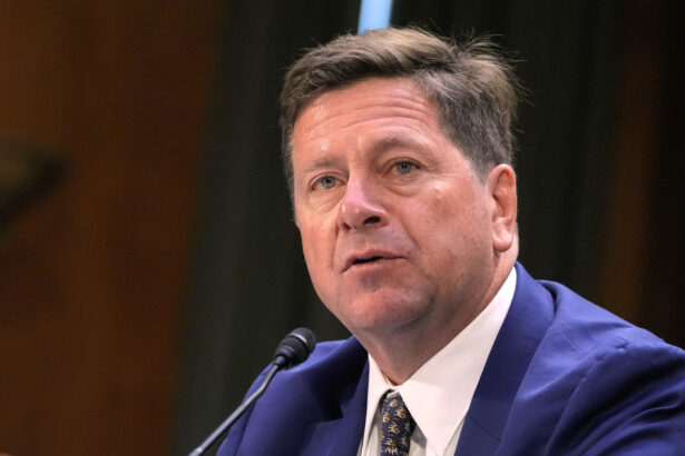 trump infiinteaza un grup de lucru pentru super inteligenta seful comunitatii de informatii jay clayton numit la conducere 6ac287cca7f6c