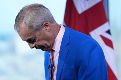 un barbat a fost pus sub acuzare in marea britanie pentru pregatirea unor acte teroriste impotriva lui nigel farage 6ac0049a6df18