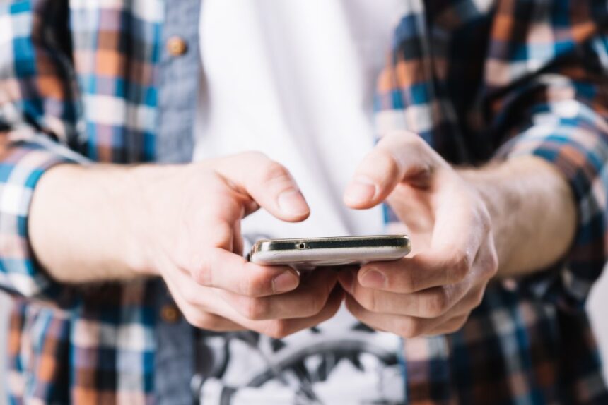 un fals consultant bancar a inselat mai multe persoane pe telegram instagram si whatsapp are vechime in domeniu 6ac9f9b19c0d2
