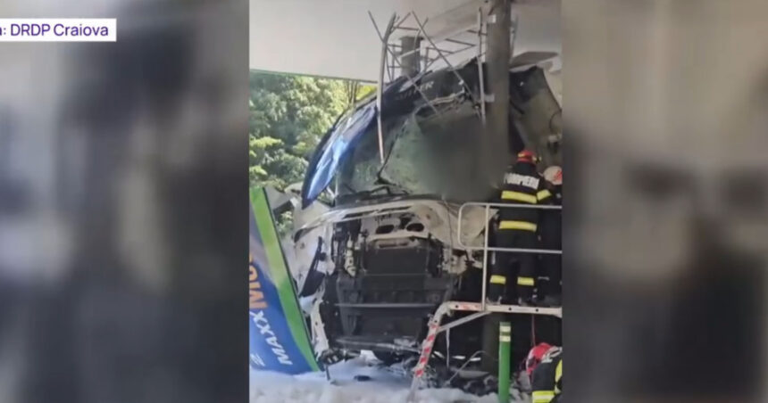 video benzinarie distrusa de un tir pe valea oltului soferul turc era baut si a ajuns la spital 6ac5efabad5b8