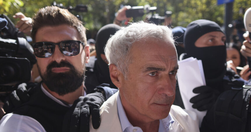 video calin georgescu a stat 10 ore cu procurorii diicot la perchezitia informatica a dispozitivelor ridicate din casa lui din mogosoaia 6ac91bf16c6aa
