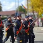 video cascadorii rasului imagini virale cu parada de ziua armatei in calarasi jandarmii n au nimerit pasul iar fanfara notele 6ae0ddfaeebf3