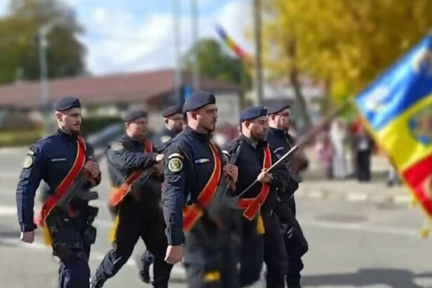 video cascadorii rasului imagini virale cu parada de ziua armatei in calarasi jandarmii n au nimerit pasul iar fanfara notele 6ae0ddfaeebf3