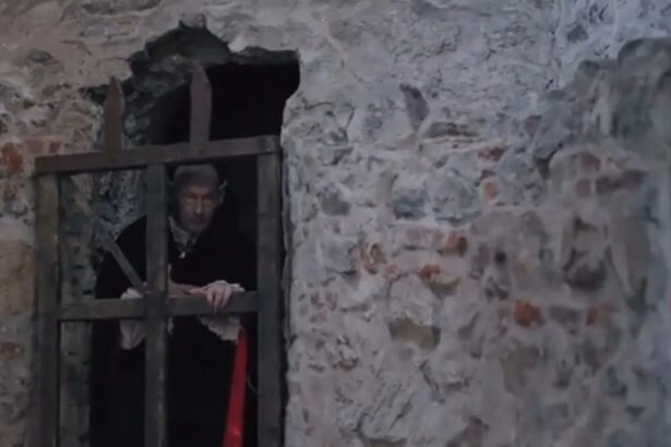 video charlie ottley promoveaza romania de halloween nu e doar despre dracula dar cu siguranta te va marca 6ae5f619991ed