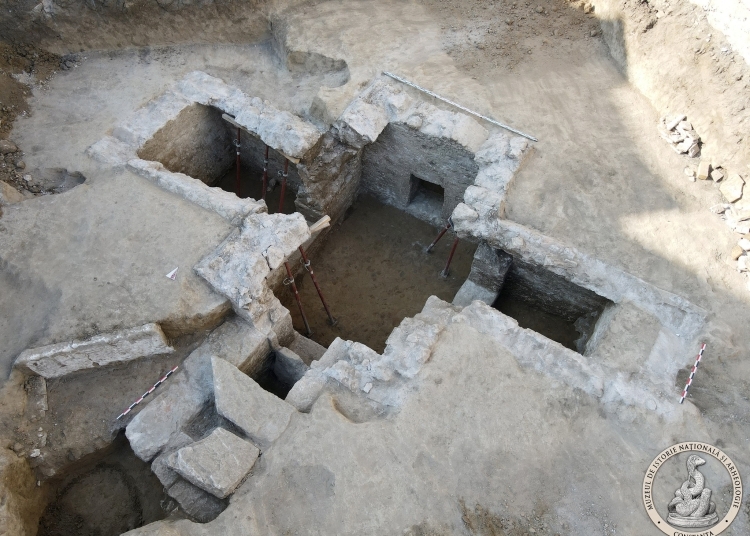 video comoara ascunsa sub pamantul tomisului un mormant hypogeu in forma de cruce unic in dobrogea cui apartine terenul 6ac0bf4382b56
