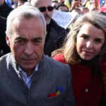 video familia georgescu a treia zi la diicot anchetatorii verifica zeci de telefoane si dispozitive electronice ce incearca sa afle 6ac733199d7c8
