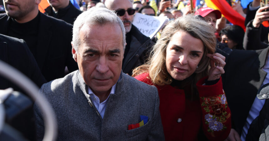 video familia georgescu a treia zi la diicot anchetatorii verifica zeci de telefoane si dispozitive electronice ce incearca sa afle 6ac733199d7c8