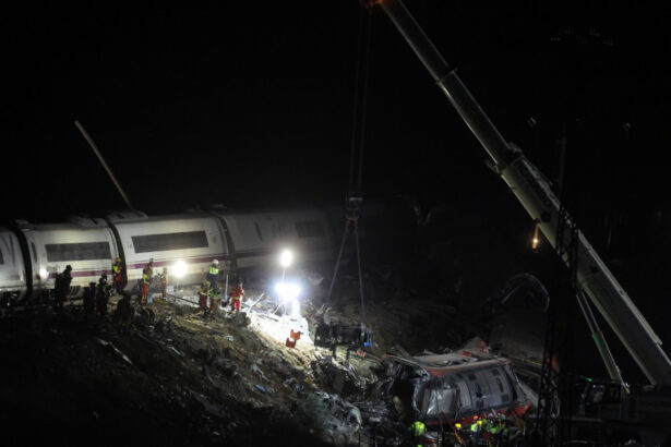 video filmul tragediei feroviare din spania cele 17 minute in care accidentul ar fi putut fi evitat semnalele de alarma ignorate 6ae247ec0f272