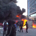 video incendiu la ministerul educatiei din albania in timpul protestelor studentilor politia intervine cu gaze lacrimogene si tunuri cu apa 6acf9ad3968cb