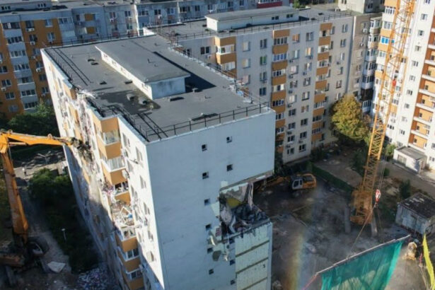 video incepe demolarea blocului din rahova afectat de explozie primele imagini de la operatiunea in premiera in romania 6ac3c432dfa78