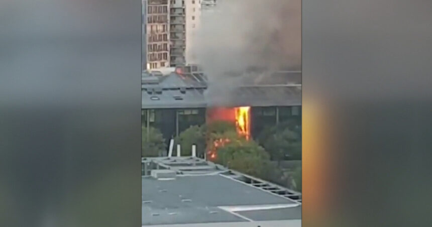 video protestele elevilor din franta iau amploare un liceu din nantes a fost incendiat 400 de scoli sunt afectate 6abe3b95f1700