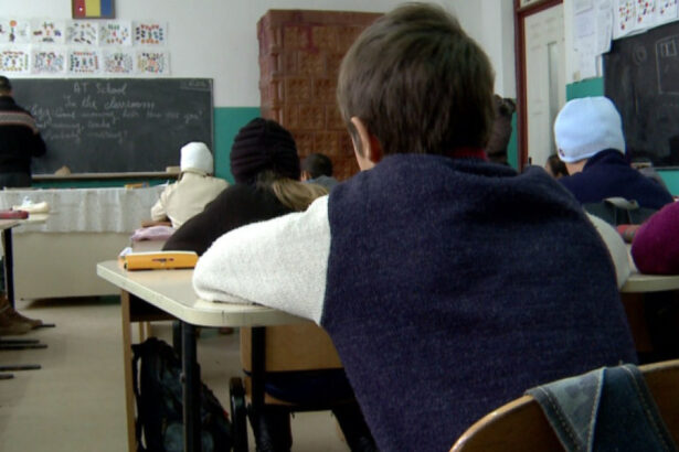 video scolile din mediul rural risca sa suspende cursurile din lipsa fondurilor pentru incalzire primariile asteapta sprijinul guvernului 6ace5739db1fd